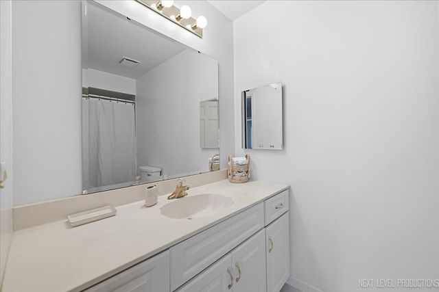 832 Wexford Court, Naperville, IL 60540