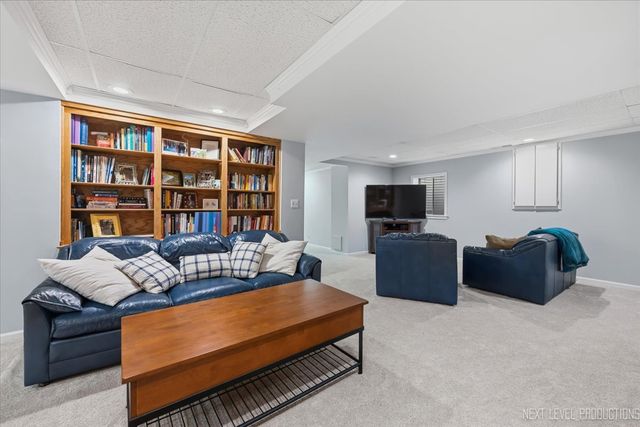 832 Wexford Court, Naperville, IL 60540