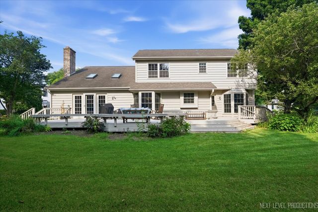 832 Wexford Court, Naperville, IL 60540