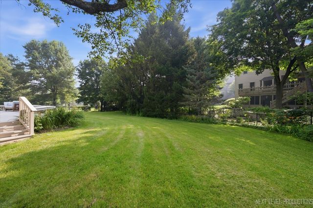 832 Wexford Court, Naperville, IL 60540
