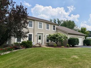 832 Wexford Court, Naperville, IL 60540