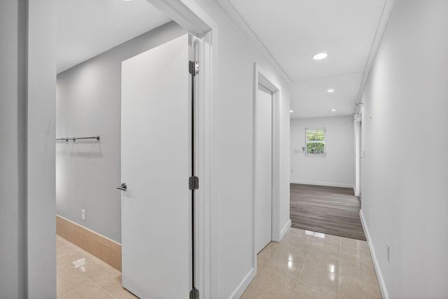 2317 NE 12th Street, Fort Lauderdale, FL 33304