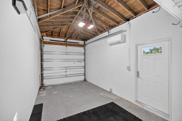 2317 NE 12th Street, Fort Lauderdale, FL 33304