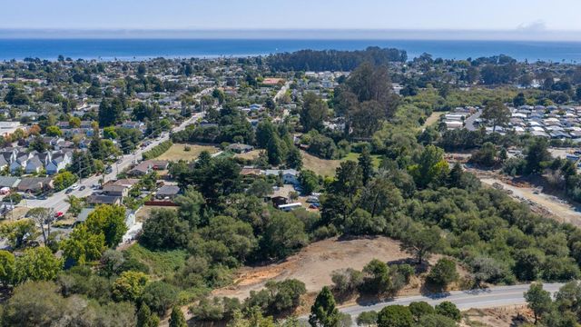 30th Brommer Street, Santa Cruz, CA 95062