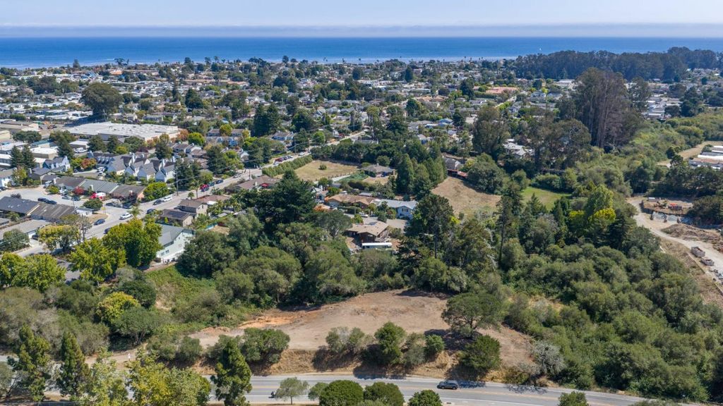 30th Brommer Street, Santa Cruz, CA 95062