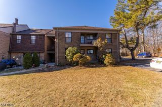 323 Gill Ln 5B, Woodbridge Twp., NJ 08830