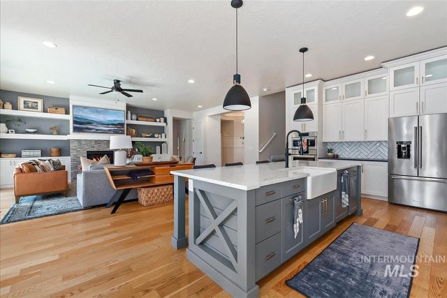 1657 N Iron Bello Pl, Eagle, ID 83616