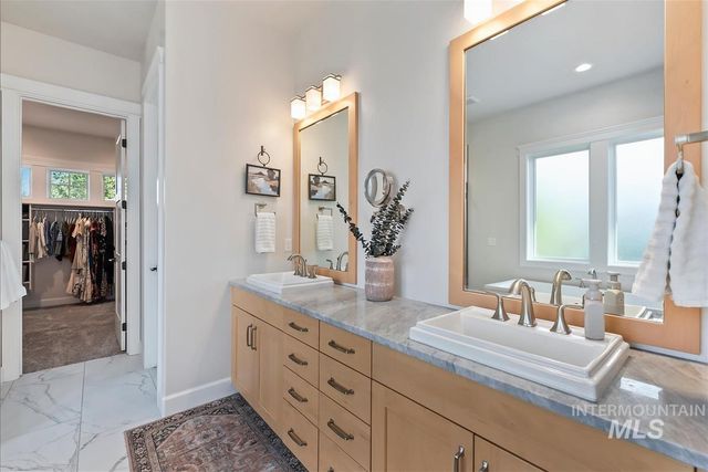 1657 N Iron Bello Pl, Eagle, ID 83616