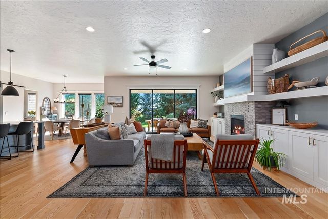 1657 N Iron Bello Pl, Eagle, ID 83616