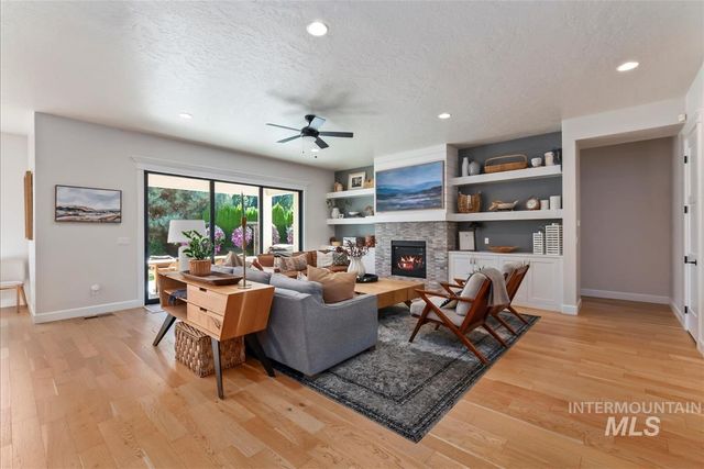1657 N Iron Bello Pl, Eagle, ID 83616