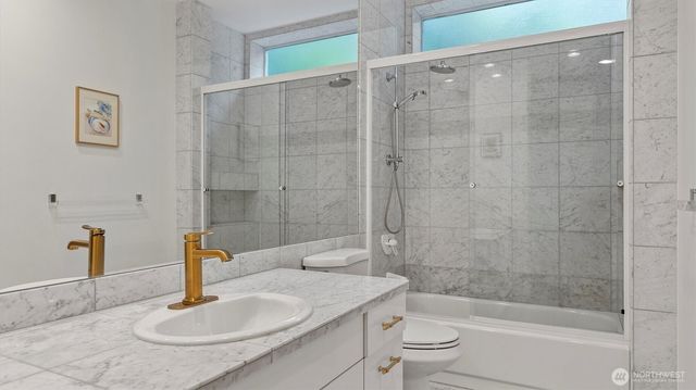 4812 Lake Washington Blvd NE, Kirkland, WA 98033