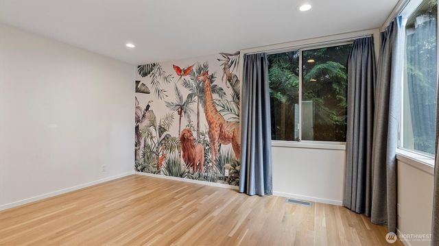 4812 Lake Washington Blvd NE, Kirkland, WA 98033