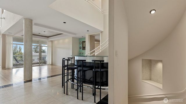 4812 Lake Washington Blvd NE, Kirkland, WA 98033