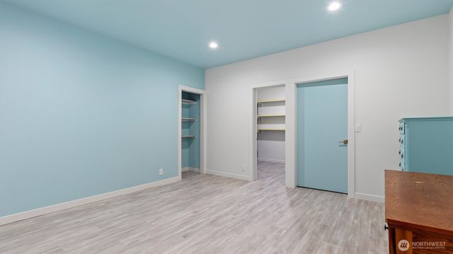 4812 Lake Washington Blvd NE, Kirkland, WA 98033