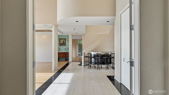 4812 Lake Washington Blvd NE, Kirkland, WA 98033