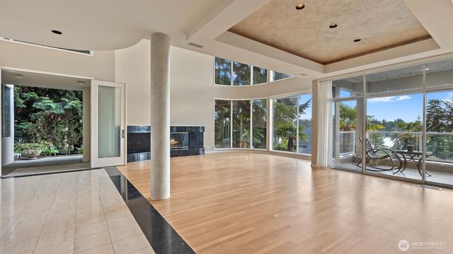 4812 Lake Washington Blvd NE, Kirkland, WA 98033