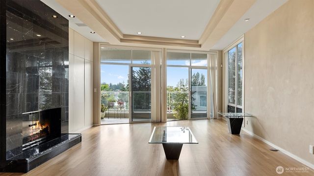 4812 Lake Washington Blvd NE, Kirkland, WA 98033
