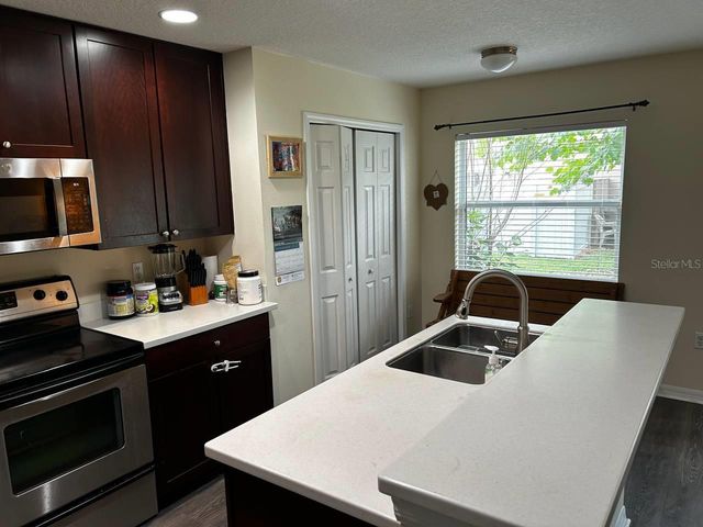 5085 KINGSCREST LANE, Oviedo, FL 32765