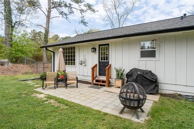 2117 Red Berry Lane SW, Marietta, GA 30008