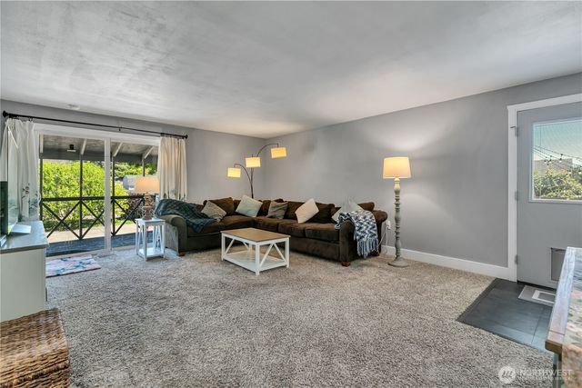 1718 Langdon Street, Sumner, WA 98390