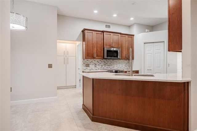 214 AMBERLY WAY, Auburndale, FL 33823