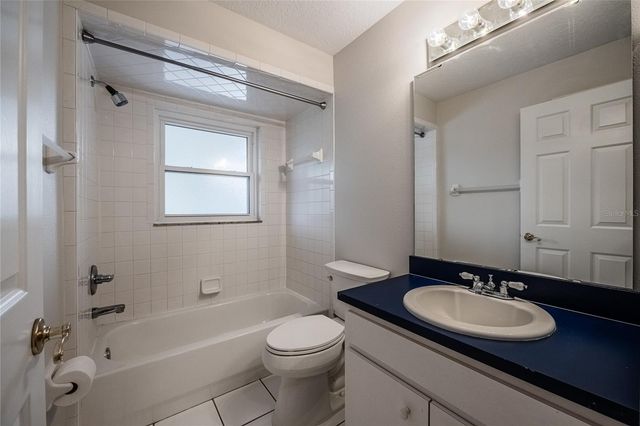 214 AMBERLY WAY, Auburndale, FL 33823