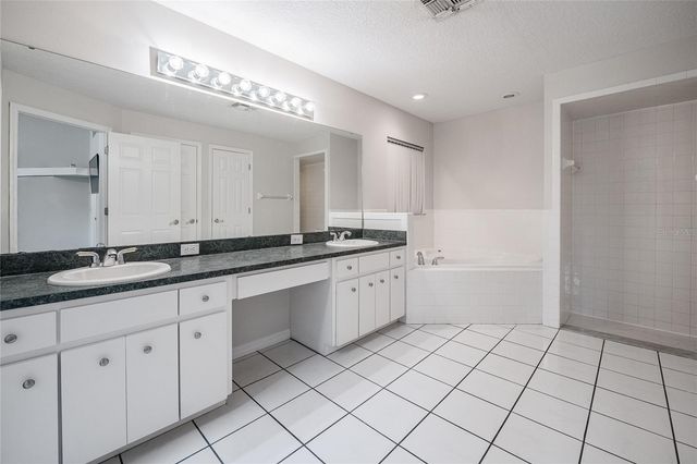 214 AMBERLY WAY, Auburndale, FL 33823