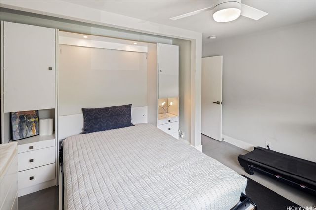 1398 Miloiki Street, Honolulu, HI 96825