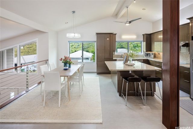 1398 Miloiki Street, Honolulu, HI 96825