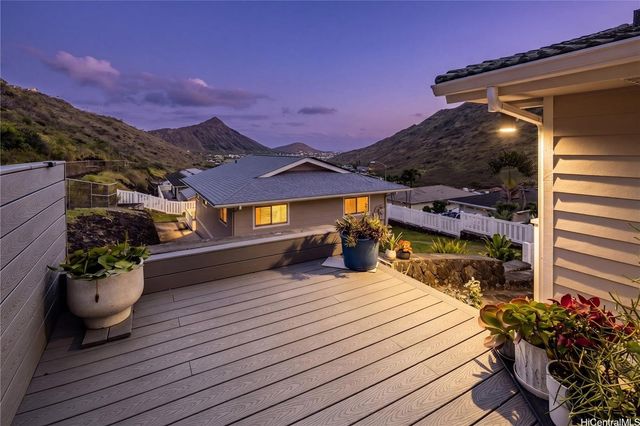 1398 Miloiki Street, Honolulu, HI 96825