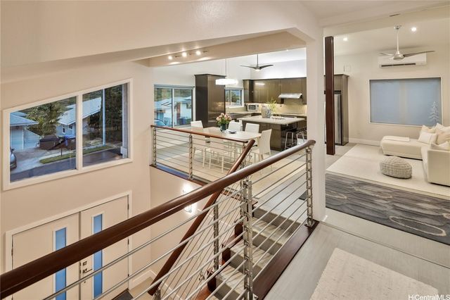 1398 Miloiki Street, Honolulu, HI 96825