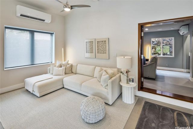 1398 Miloiki Street, Honolulu, HI 96825