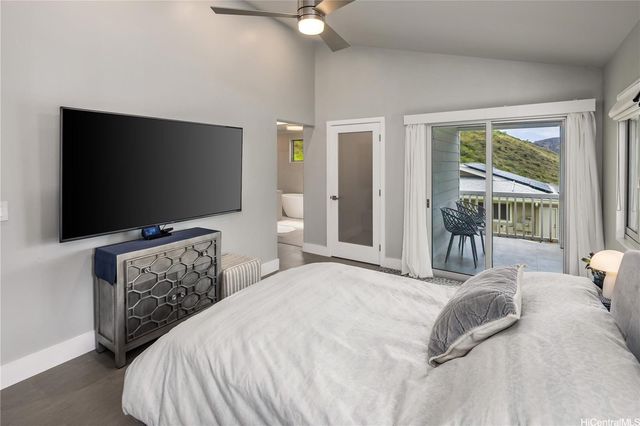 1398 Miloiki Street, Honolulu, HI 96825