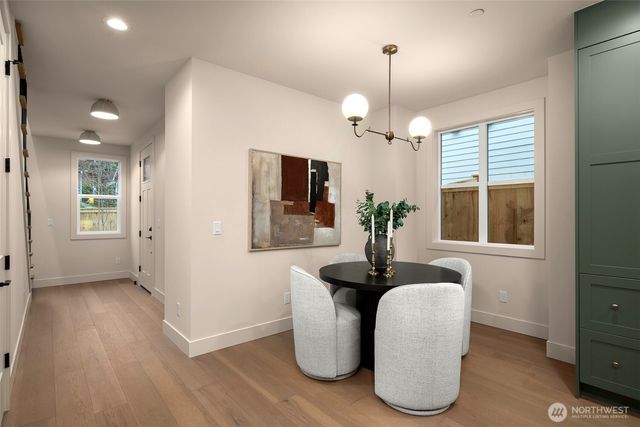 10612 NE 54th Lane, Kirkland, WA 98033