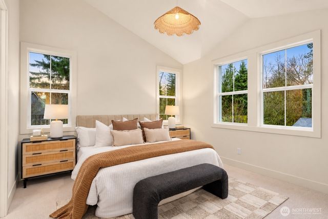 10612 NE 54th Lane, Kirkland, WA 98033