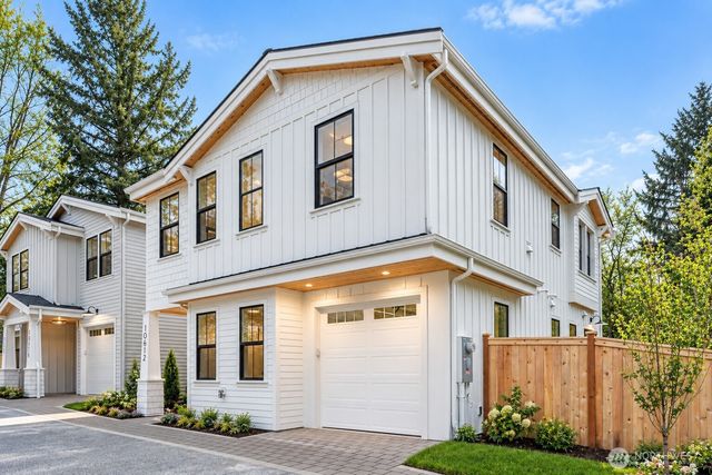 10612 NE 54th Lane, Kirkland, WA 98033