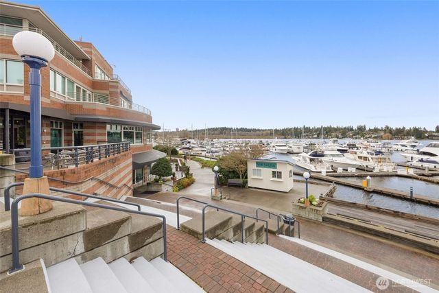 10612 NE 54th Lane, Kirkland, WA 98033
