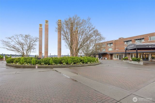 10612 NE 54th Lane, Kirkland, WA 98033