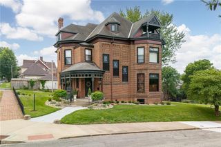 1328 Francis Street, St Joseph, MO 64501