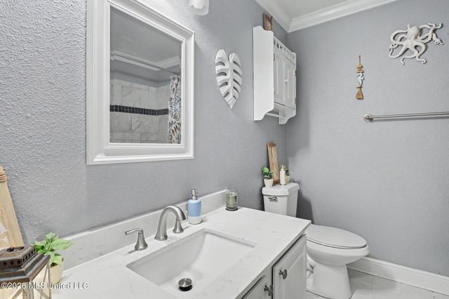 6625 Oakbrook Drive, Ocean Springs, MS 39564