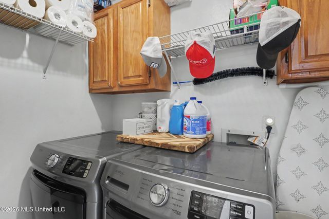 6625 Oakbrook Drive, Ocean Springs, MS 39564