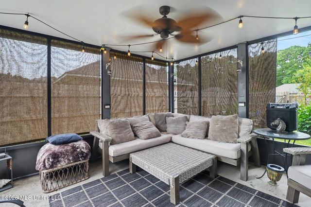 6625 Oakbrook Drive, Ocean Springs, MS 39564