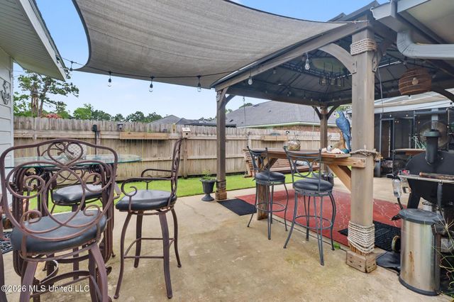 6625 Oakbrook Drive, Ocean Springs, MS 39564