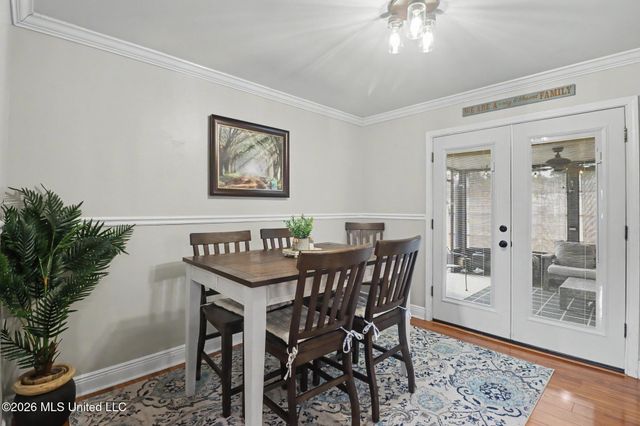 6625 Oakbrook Drive, Ocean Springs, MS 39564
