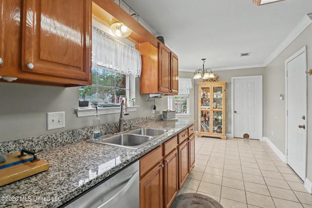 6625 Oakbrook Drive, Ocean Springs, MS 39564