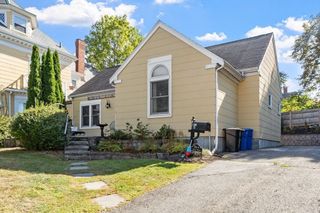 158 Lowell 4, Peabody, MA 01960