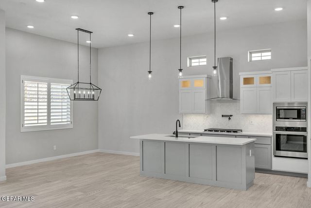 248 EMERALD STORM Place, El Paso, TX 79928