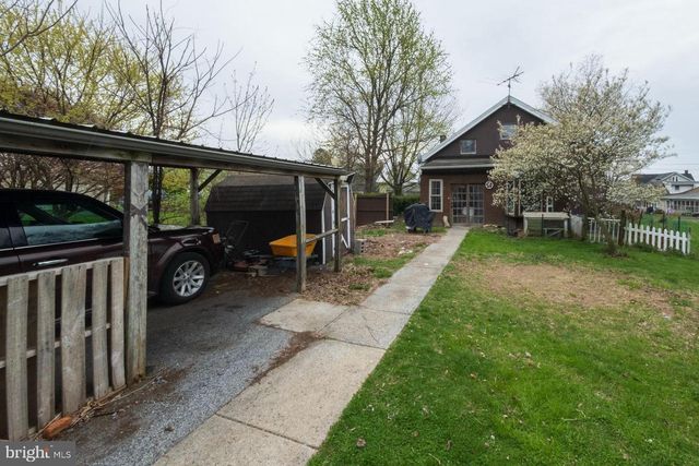 333 E MAIN ST, Newmanstown, PA 17073