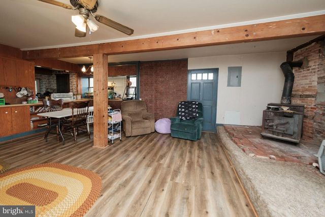 333 E MAIN ST, Newmanstown, PA 17073