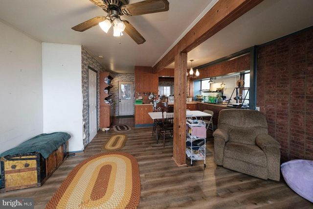 333 E MAIN ST, Newmanstown, PA 17073